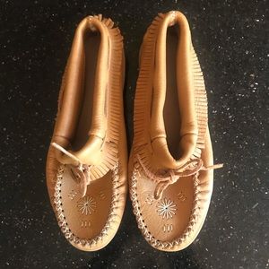 wakonsun moccasins